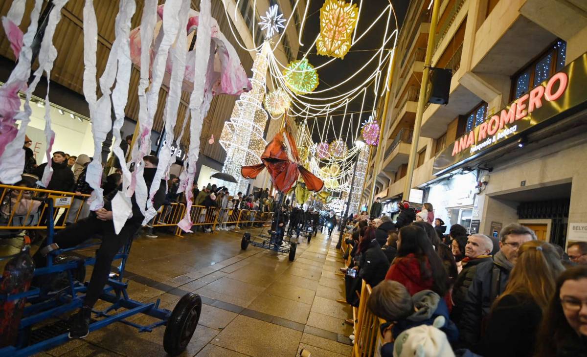 Más de 50.000 personas disfrutan de la Cabalgata de Reyes en Albacete pese al frío y la lluvia