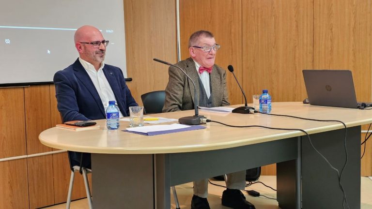 Cristóbal López de la Manzanara presenta en Manzanares su ‘Diario transferible’, un “diario existencial a través de la palabra”