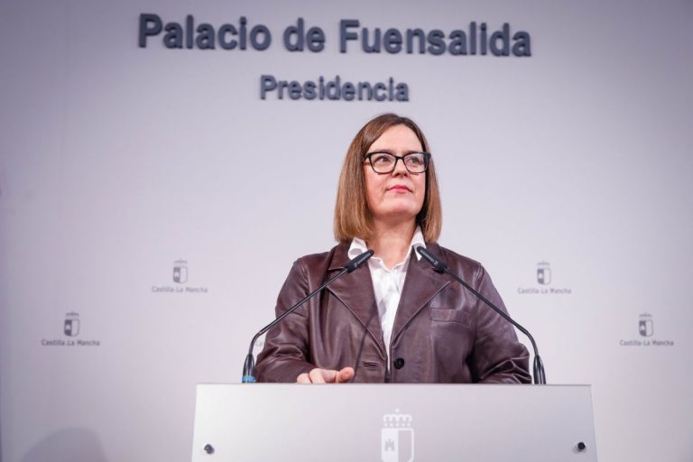 C-LM mantiene su compromiso fiscal para 2026 y lanza oposiciones con unas 543 plazas docentes