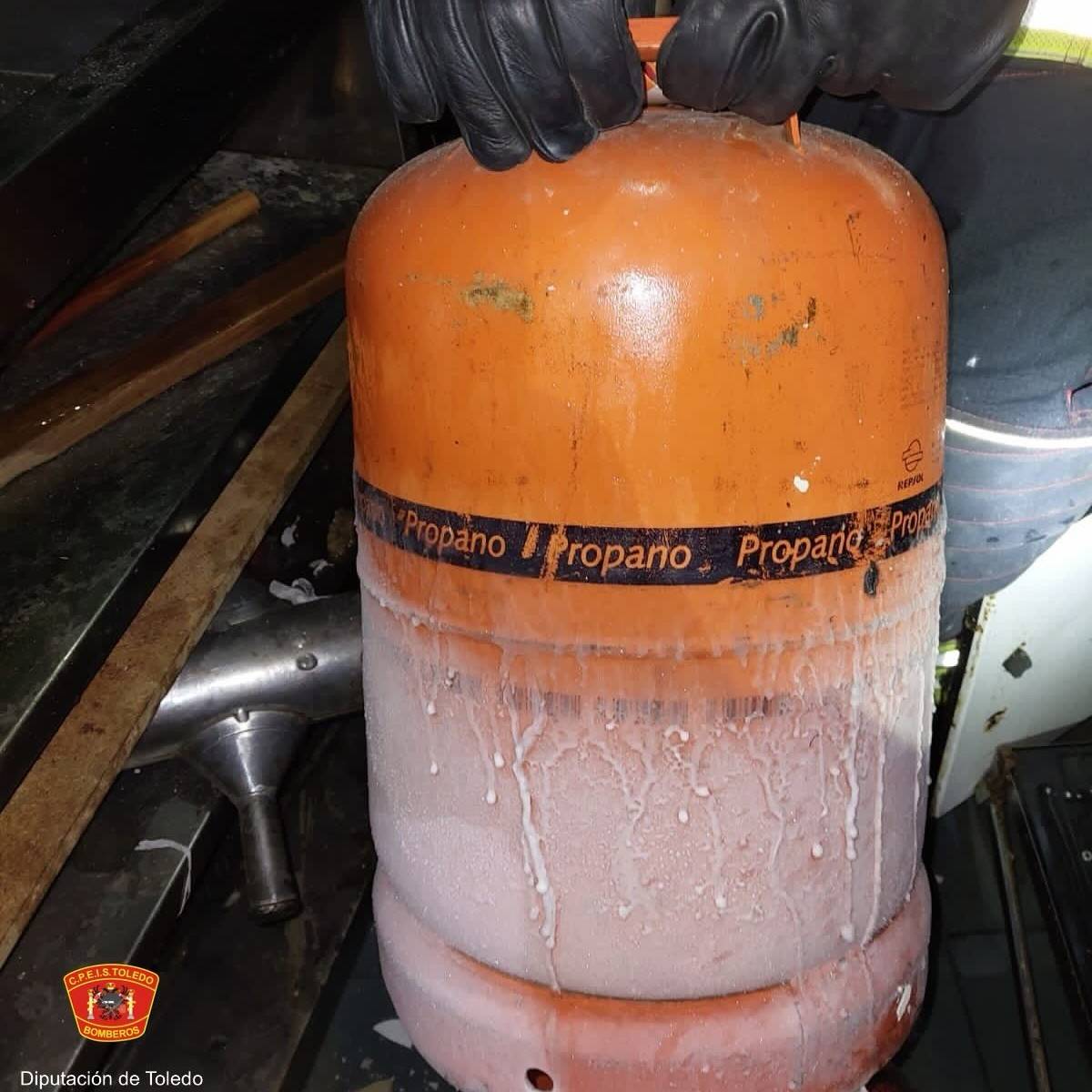 Explota una bombona de gas en una churrería de Navahermosa que estaba cerrada al público