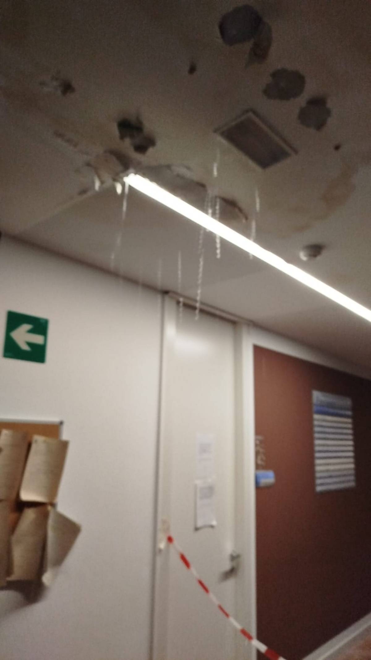 Los juzgados de Almagro, al límite: filtraciones de agua obligan a cerrar zonas por riesgo para trabajadores y usuarios