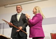 Sabrido toma posesión como delegado del Gobierno desde la «moderación» para contribuir al futuro de C-LM