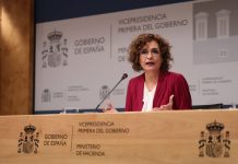 Montero afirma que el sistema de financiación respeta la ordinalidad para Cataluña, pero no lo garantiza en otras CCAA