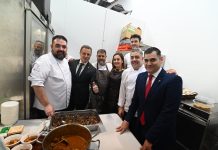 El alcalde de Albacete reivindica la gastronomía como motor turístico en FITUR 2026