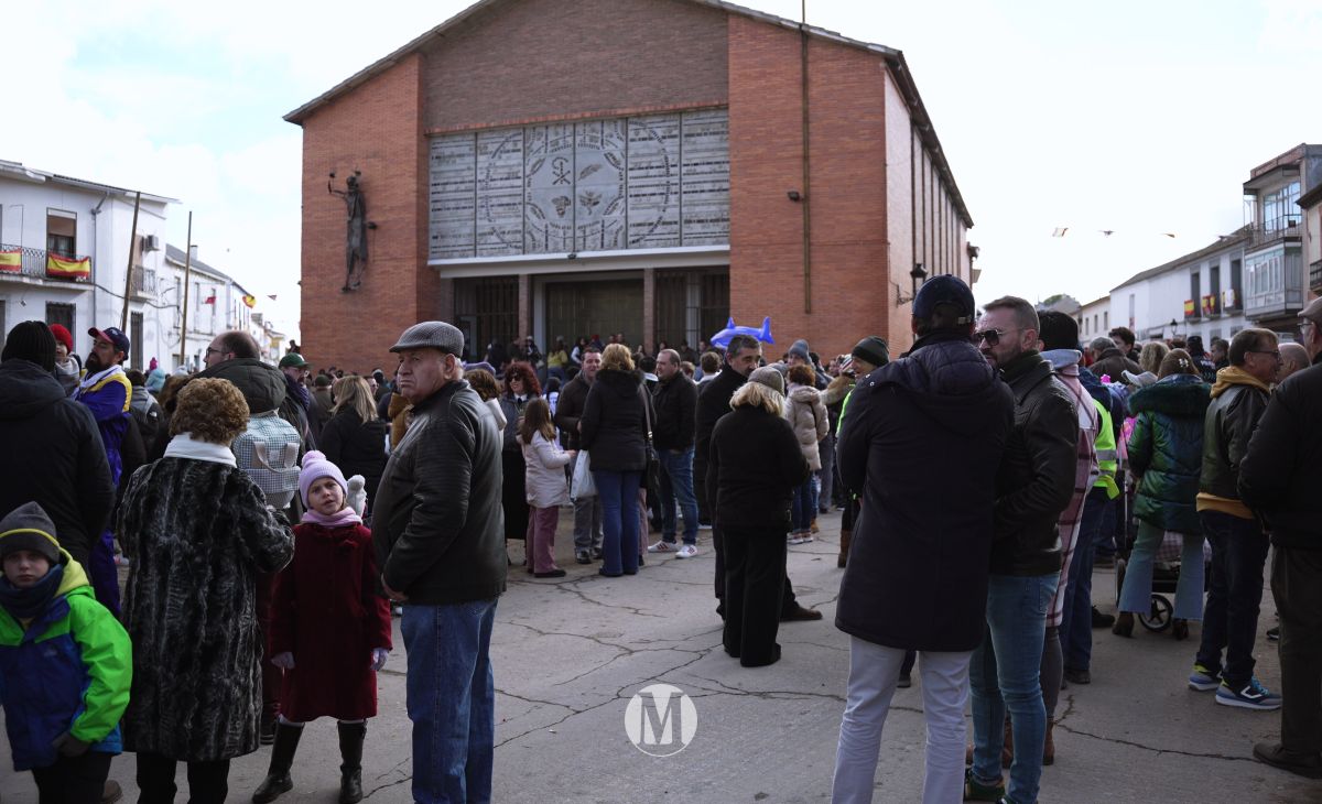 Villarta estalla en devoción: más de 100.000 cohetes celebran unas Paces históricas