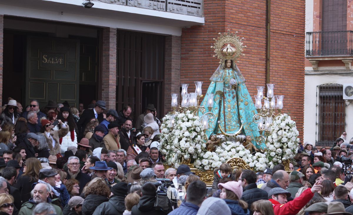 Villarta estalla en devoción: más de 100.000 cohetes celebran unas Paces históricas