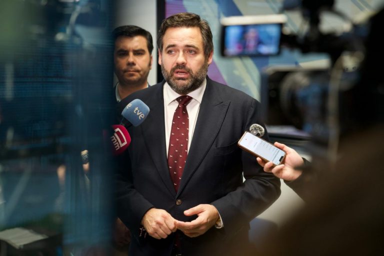 Paco Núñez vuelve a pedir una bajada de impuestos y menos burocracia para pymes