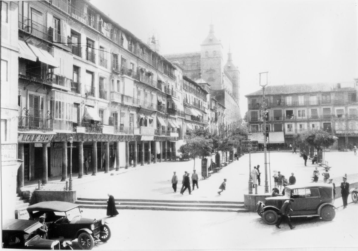 Ayer y hoy: así lucían estas 5 conocidas plazas de Castilla-La Mancha hace cien años