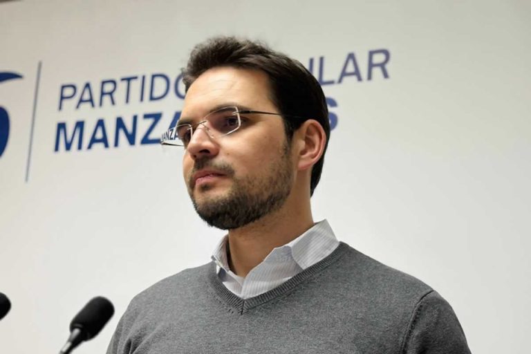 Santiago Serrano denuncia el aumento de las listas de espera sanitarias en el Hospital de Manzanares