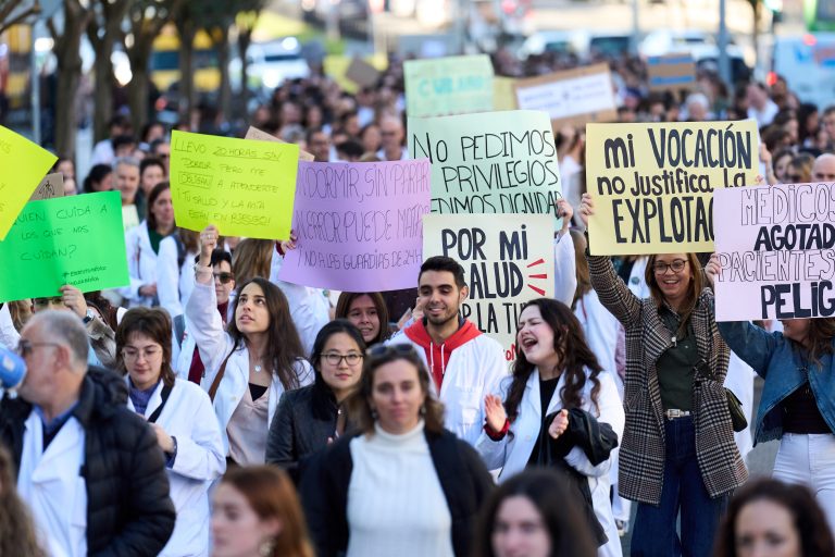 Los médicos de C-LM se suman a la huelga nacional para exigir un Estatuto propio
