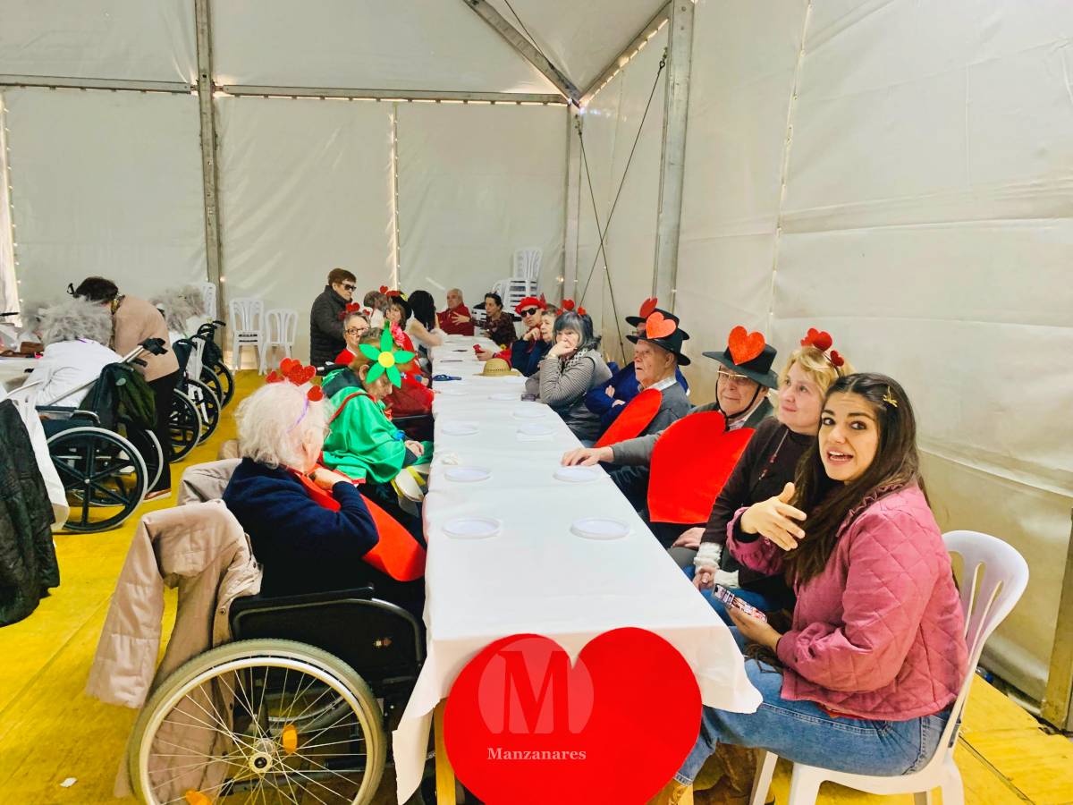 Julián Nieva valora como “histórico y de rotundo éxito” el Carnaval de Manzanares