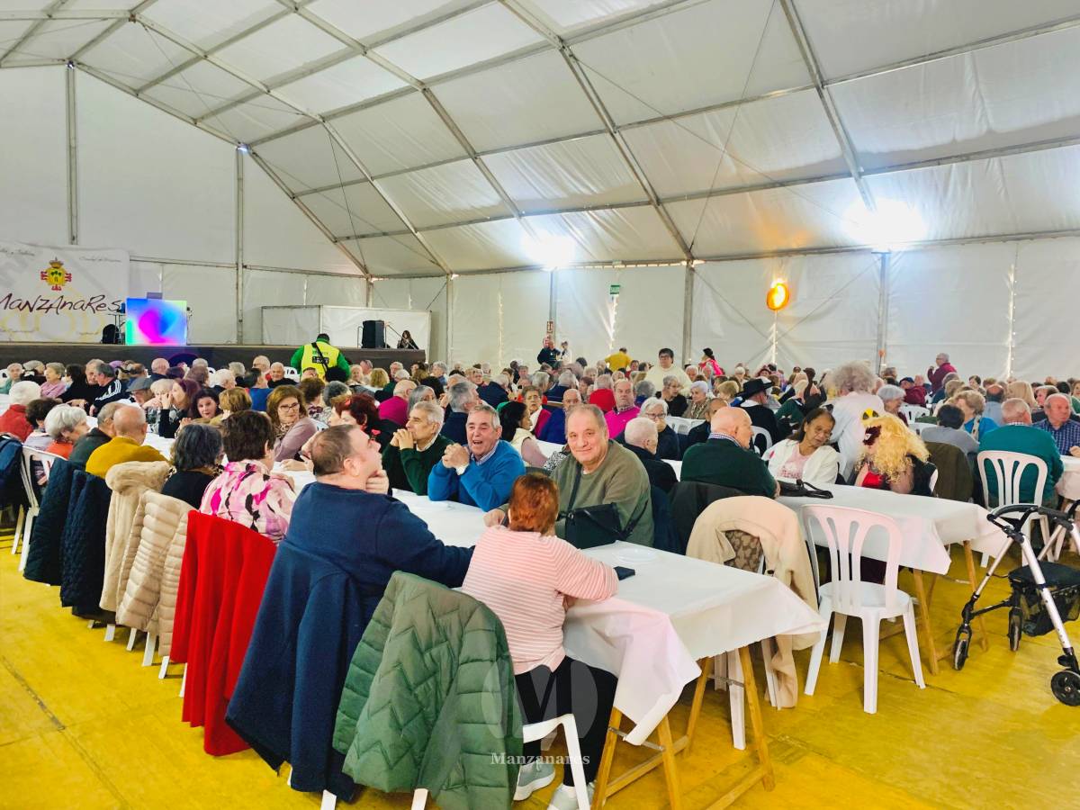 Julián Nieva valora como “histórico y de rotundo éxito” el Carnaval de Manzanares