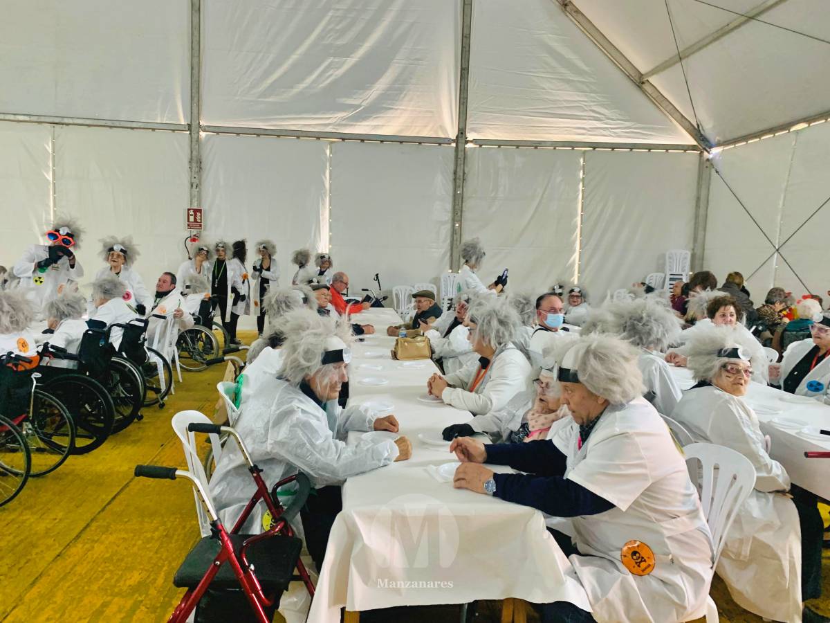 Julián Nieva valora como “histórico y de rotundo éxito” el Carnaval de Manzanares