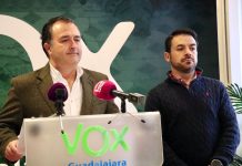 Vox señala al “poder indefinido” y reclama limitar los mandatos del presidente regional
