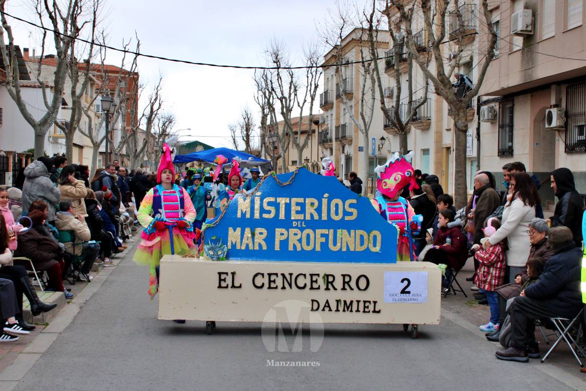 Los Perchas y La Unión ganan el XXXIV Concurso Regional de Comparsas y Carrozas de Manzanares