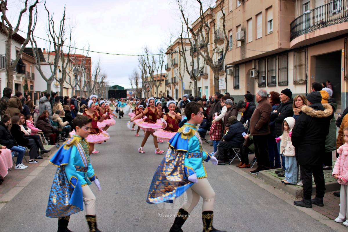 Los Perchas y La Unión ganan el XXXIV Concurso Regional de Comparsas y Carrozas de Manzanares
