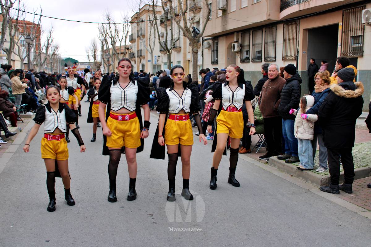 Los Perchas y La Unión ganan el XXXIV Concurso Regional de Comparsas y Carrozas de Manzanares