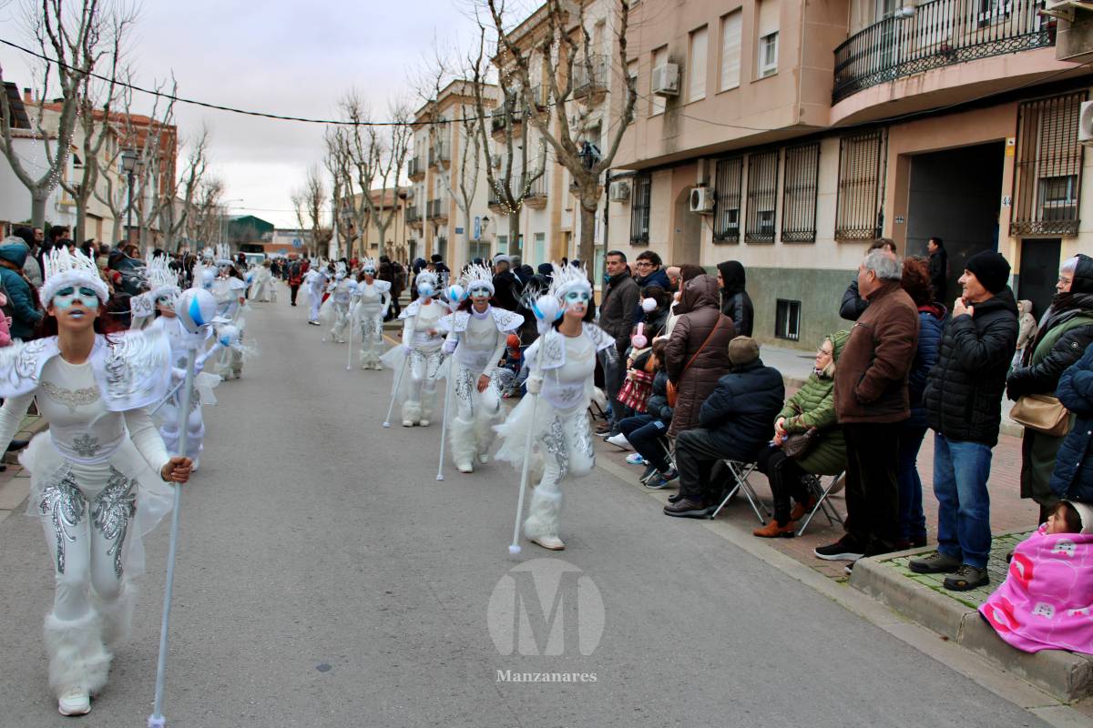Los Perchas y La Unión ganan el XXXIV Concurso Regional de Comparsas y Carrozas de Manzanares