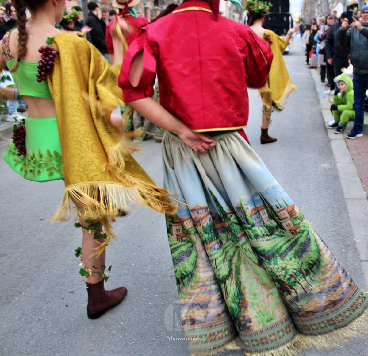 Los Perchas y La Unión ganan el XXXIV Concurso Regional de Comparsas y Carrozas de Manzanares