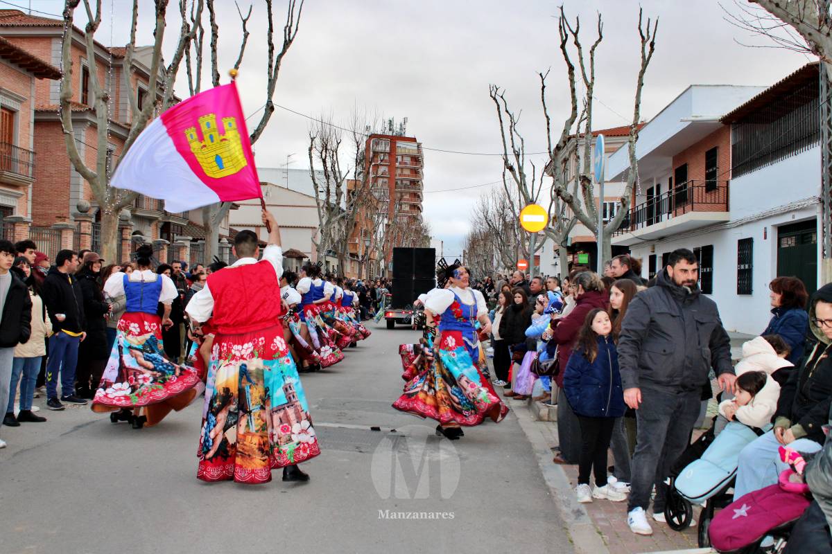 Los Perchas y La Unión ganan el XXXIV Concurso Regional de Comparsas y Carrozas de Manzanares