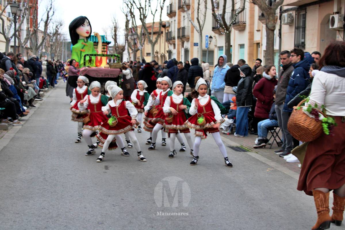 Los Perchas y La Unión ganan el XXXIV Concurso Regional de Comparsas y Carrozas de Manzanares