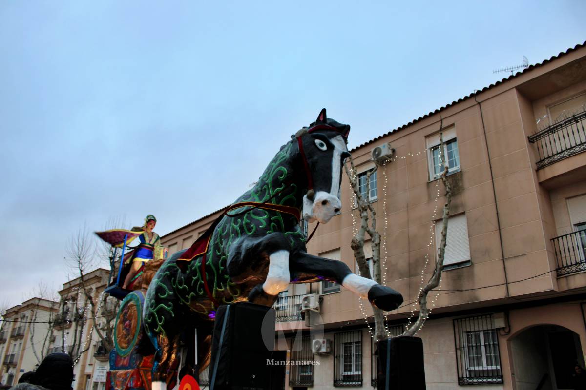 Los Perchas y La Unión ganan el XXXIV Concurso Regional de Comparsas y Carrozas de Manzanares