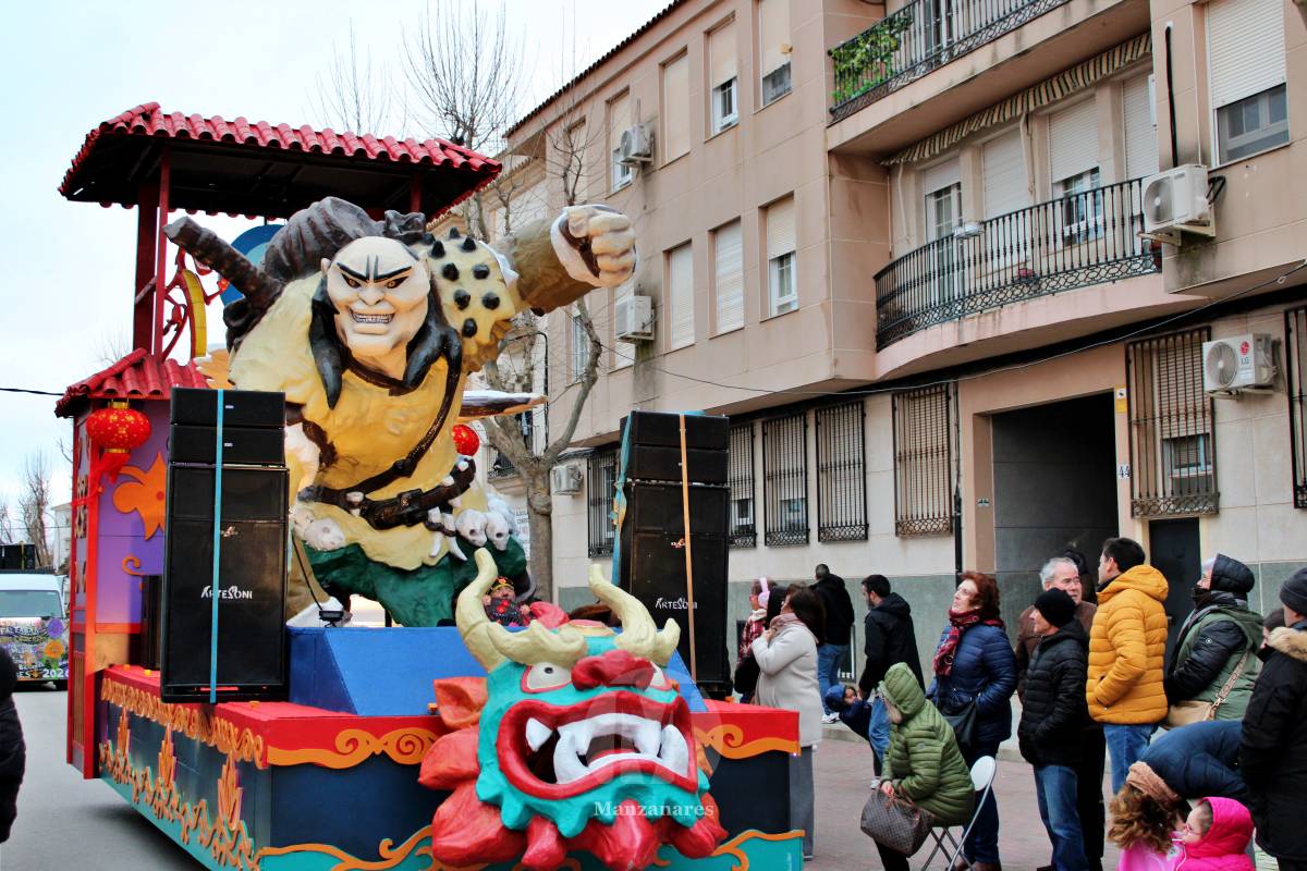 Los Perchas y La Unión ganan el XXXIV Concurso Regional de Comparsas y Carrozas de Manzanares