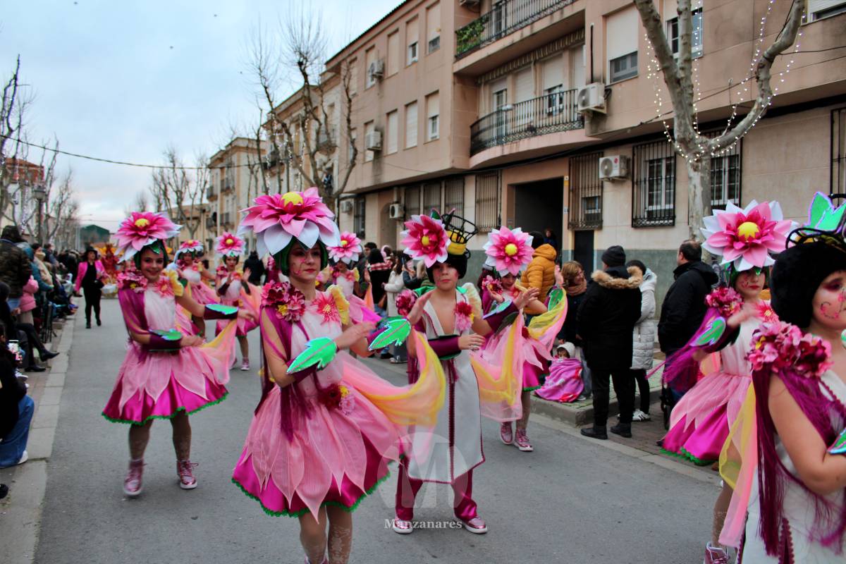 Los Perchas y La Unión ganan el XXXIV Concurso Regional de Comparsas y Carrozas de Manzanares