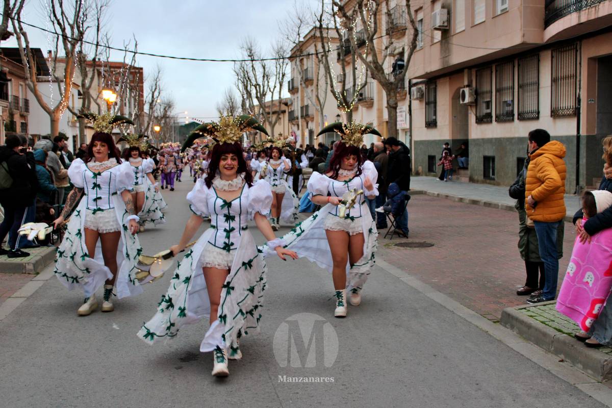 Los Perchas y La Unión ganan el XXXIV Concurso Regional de Comparsas y Carrozas de Manzanares
