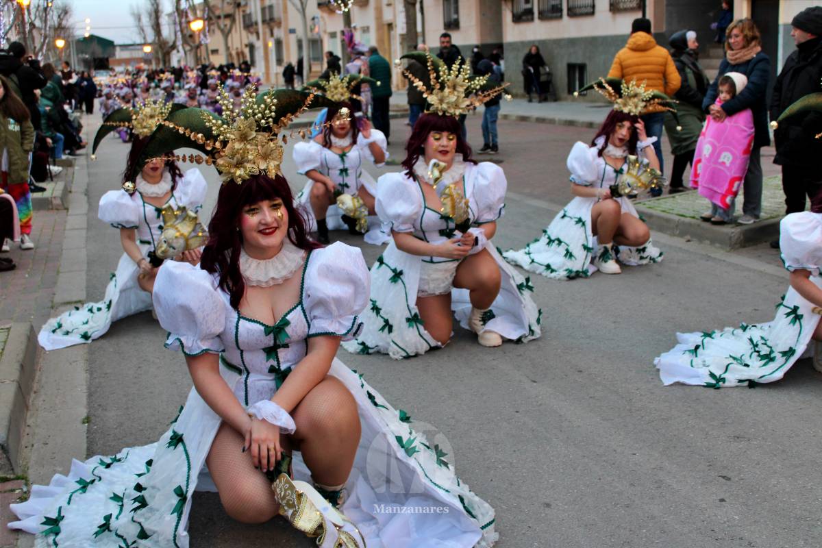 Los Perchas y La Unión ganan el XXXIV Concurso Regional de Comparsas y Carrozas de Manzanares