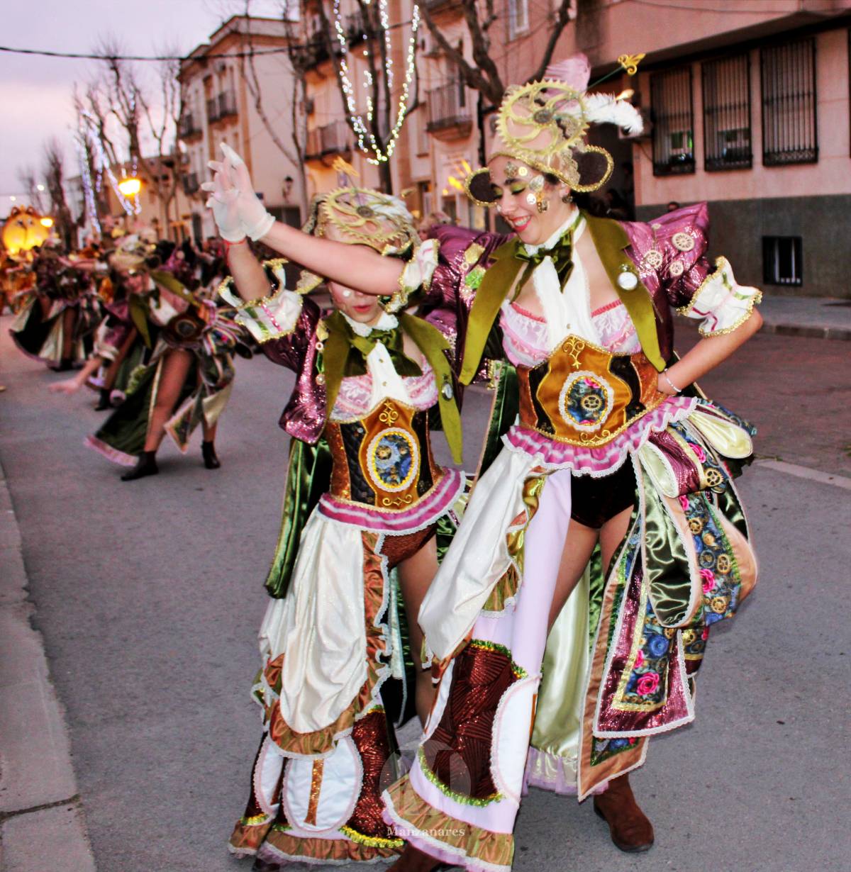 Los Perchas y La Unión ganan el XXXIV Concurso Regional de Comparsas y Carrozas de Manzanares