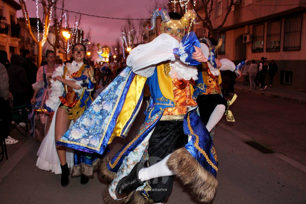 Los Perchas y La Unión ganan el XXXIV Concurso Regional de Comparsas y Carrozas de Manzanares
