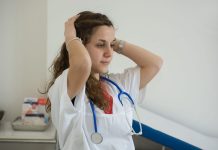 Casi 6 de cada 10 enfermeras y fisios de C-LM se plantear dejar su trabajo