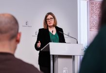 El Gobierno de Page exige al PSOE un giro urgente tras el varapalo electoral: “Hay que cortar la hemorragia de votos”