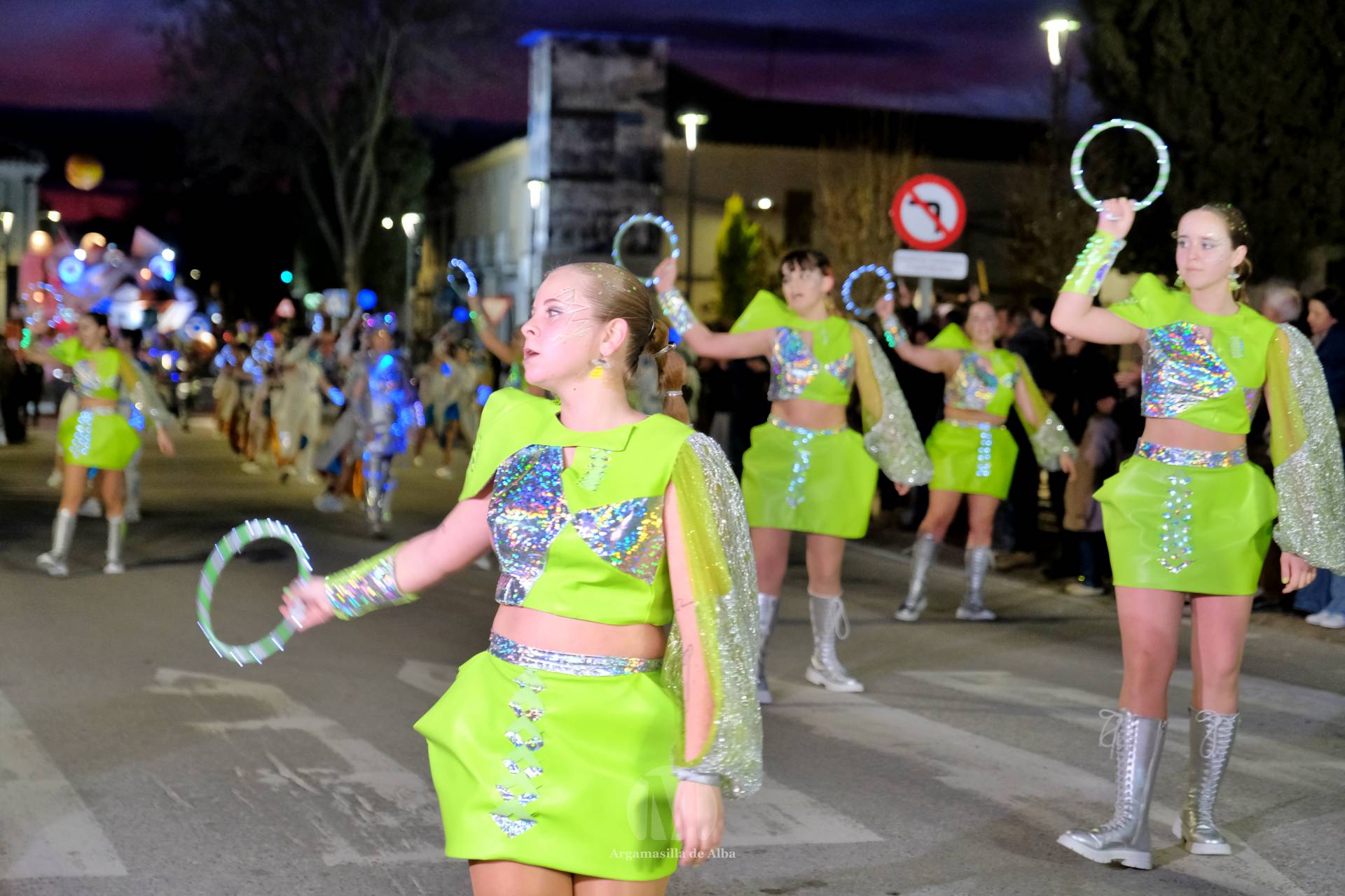 El Gran Desfile de Comparsas recorre Argamasilla de Alba con diez agrupaciones