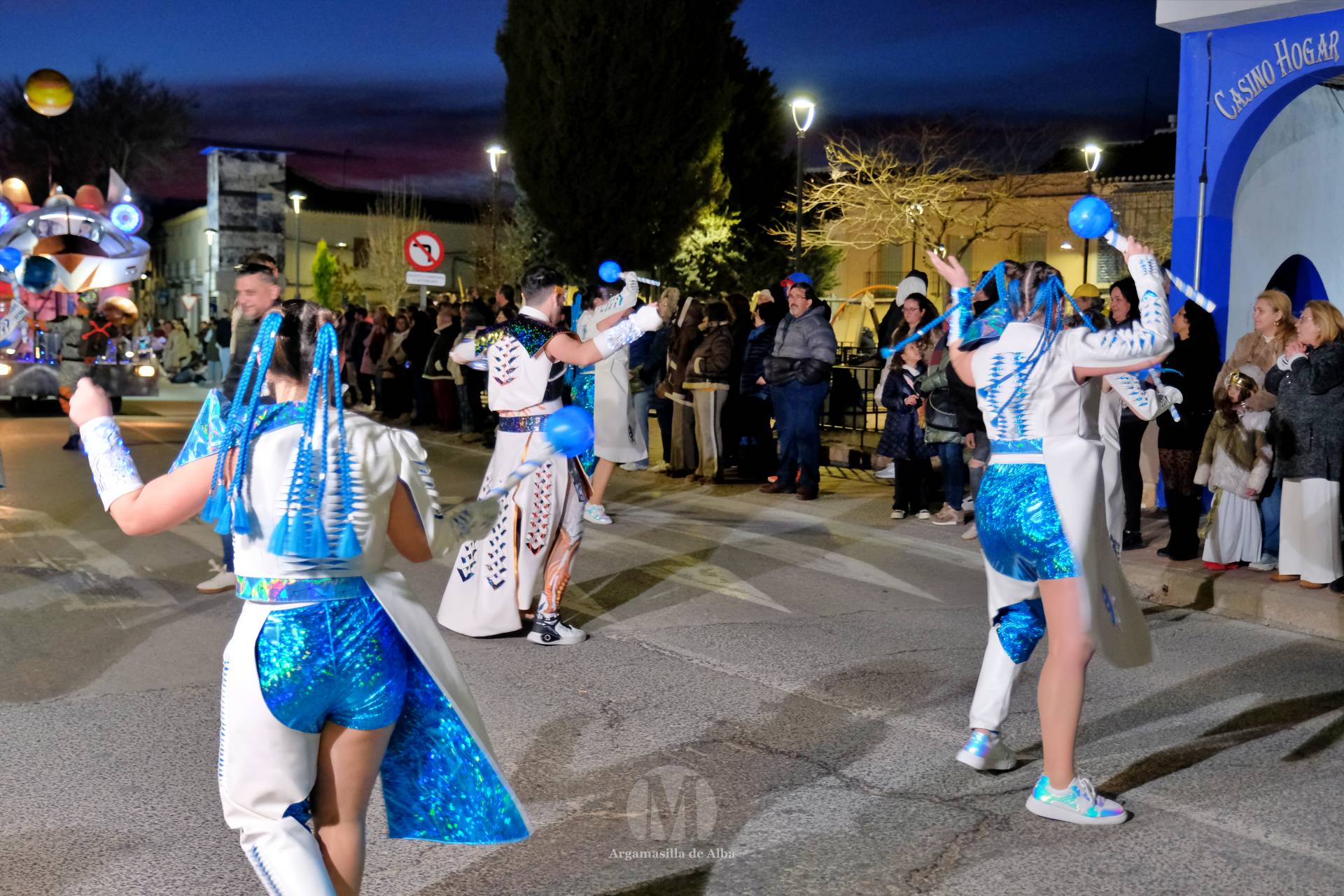 El Gran Desfile de Comparsas recorre Argamasilla de Alba con diez agrupaciones