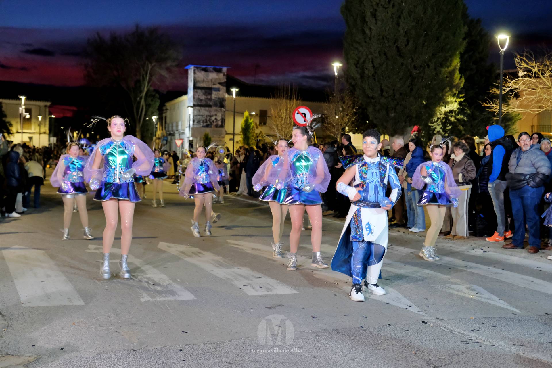 El Gran Desfile de Comparsas recorre Argamasilla de Alba con diez agrupaciones