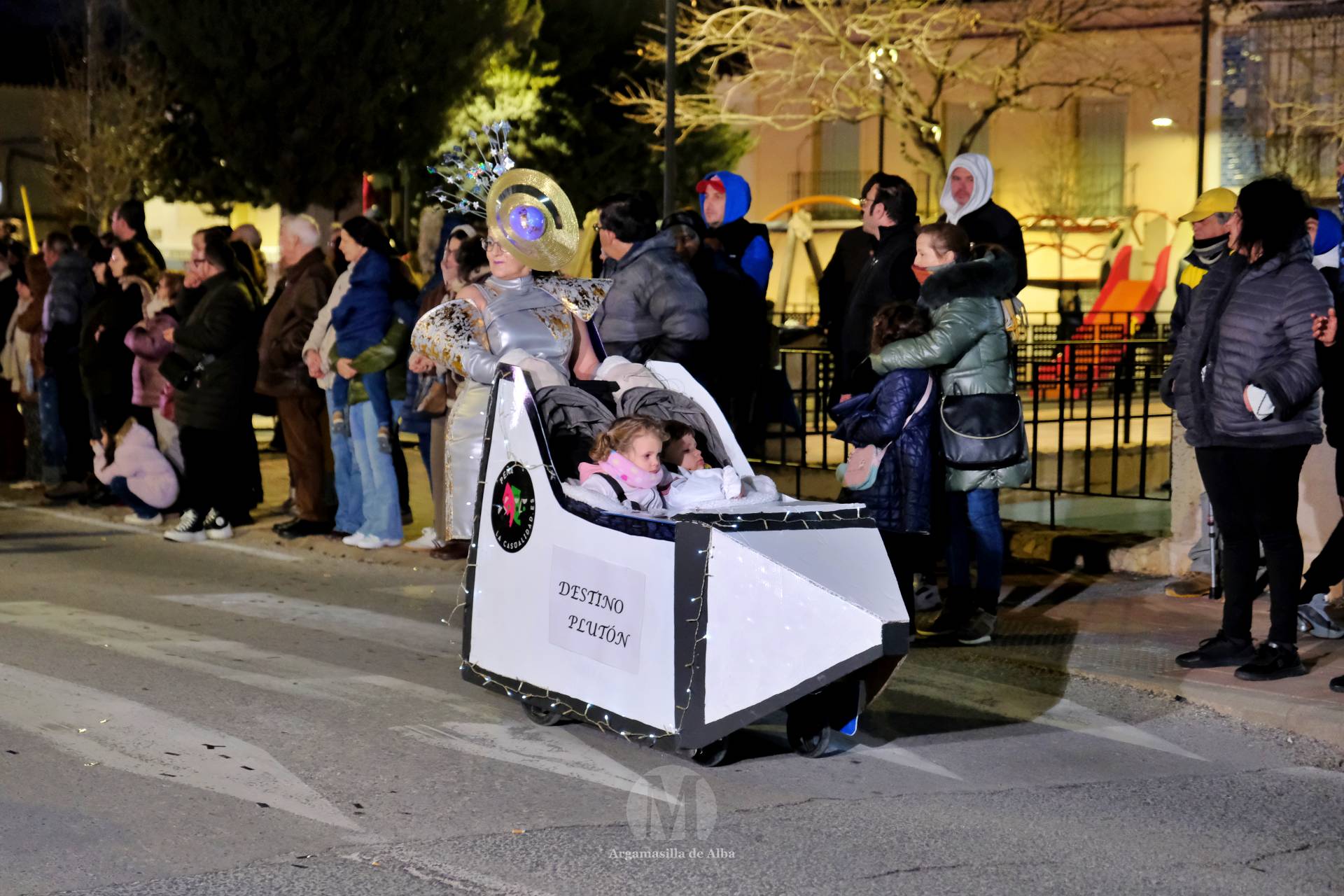 El Gran Desfile de Comparsas recorre Argamasilla de Alba con diez agrupaciones
