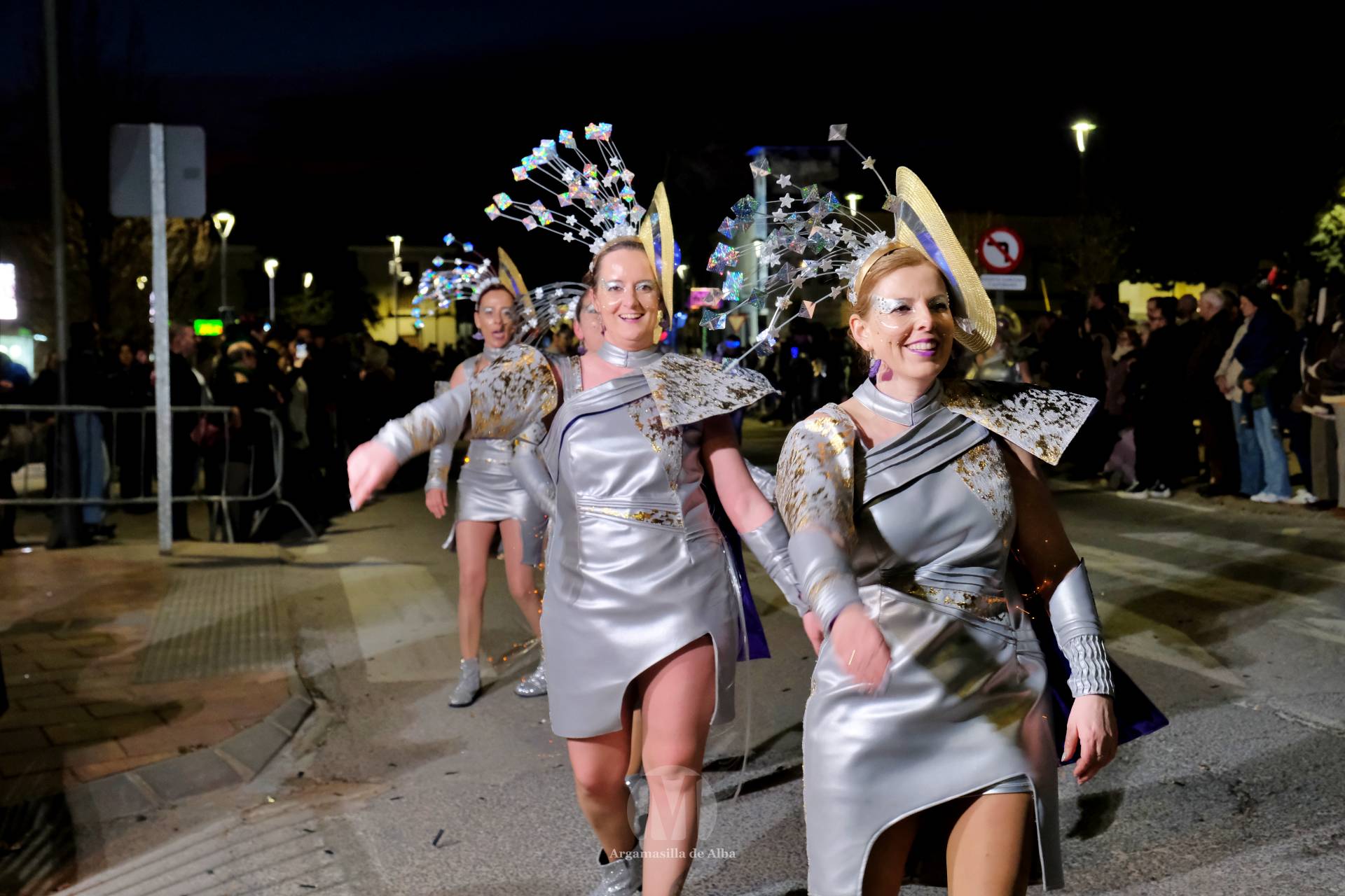 El Gran Desfile de Comparsas recorre Argamasilla de Alba con diez agrupaciones