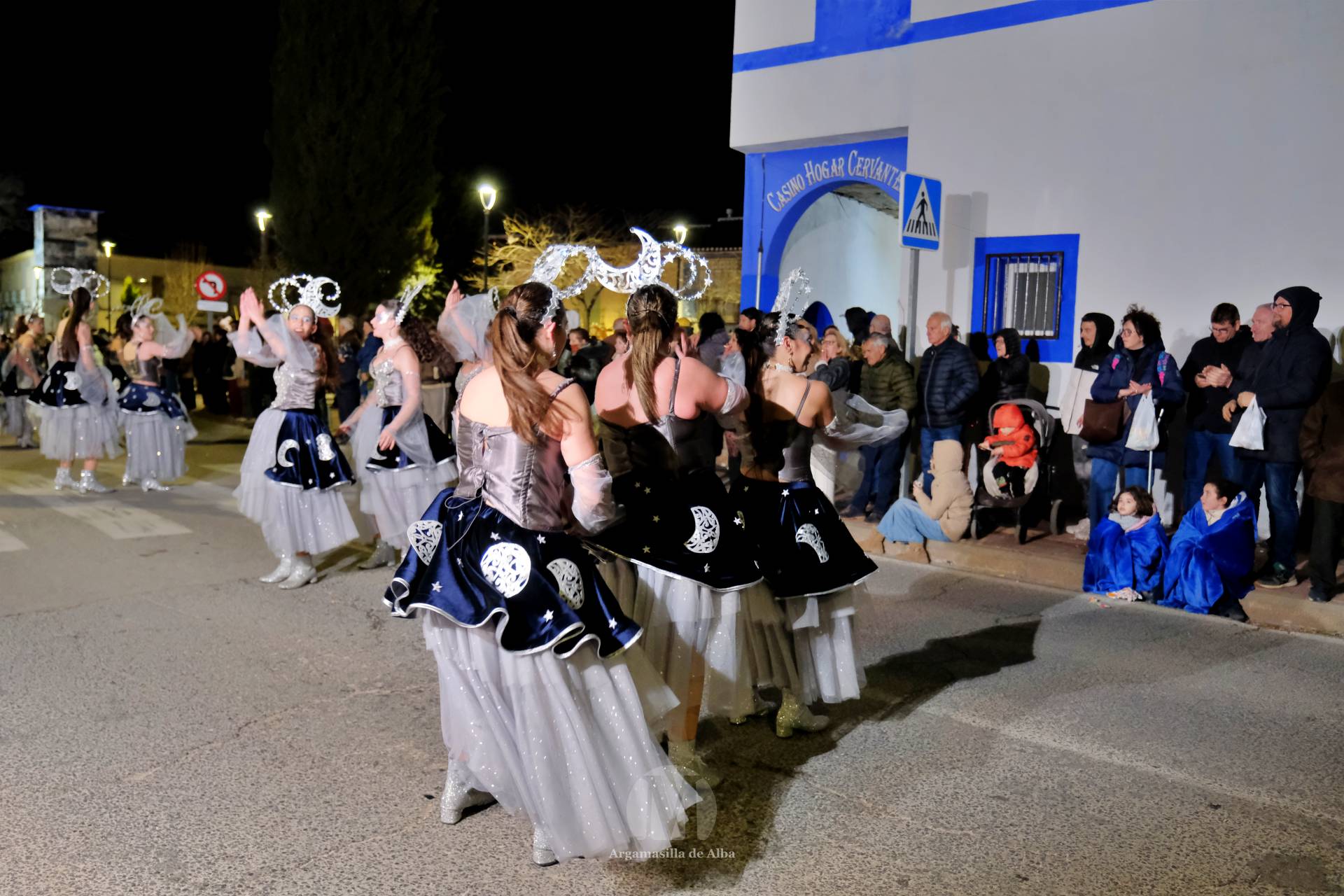El Gran Desfile de Comparsas recorre Argamasilla de Alba con diez agrupaciones