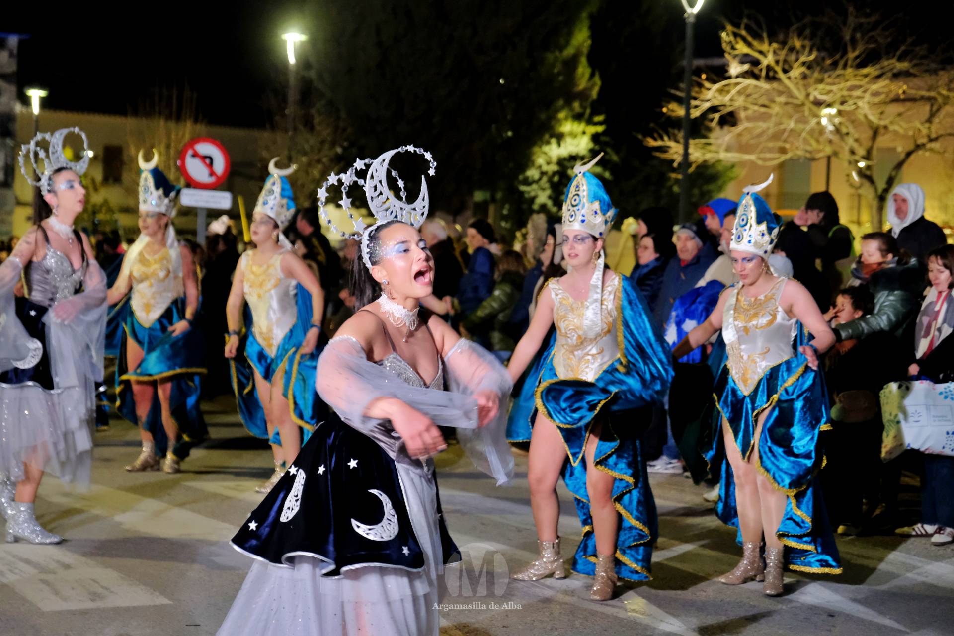 El Gran Desfile de Comparsas recorre Argamasilla de Alba con diez agrupaciones