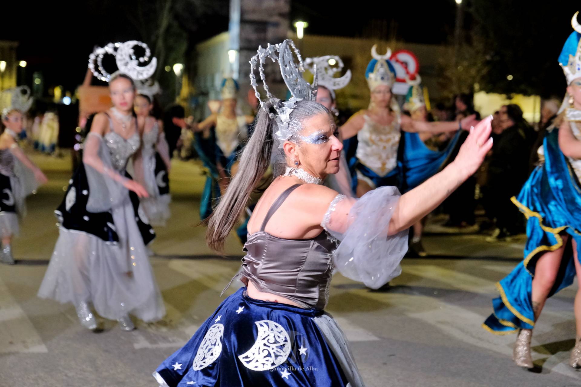 El Gran Desfile de Comparsas recorre Argamasilla de Alba con diez agrupaciones