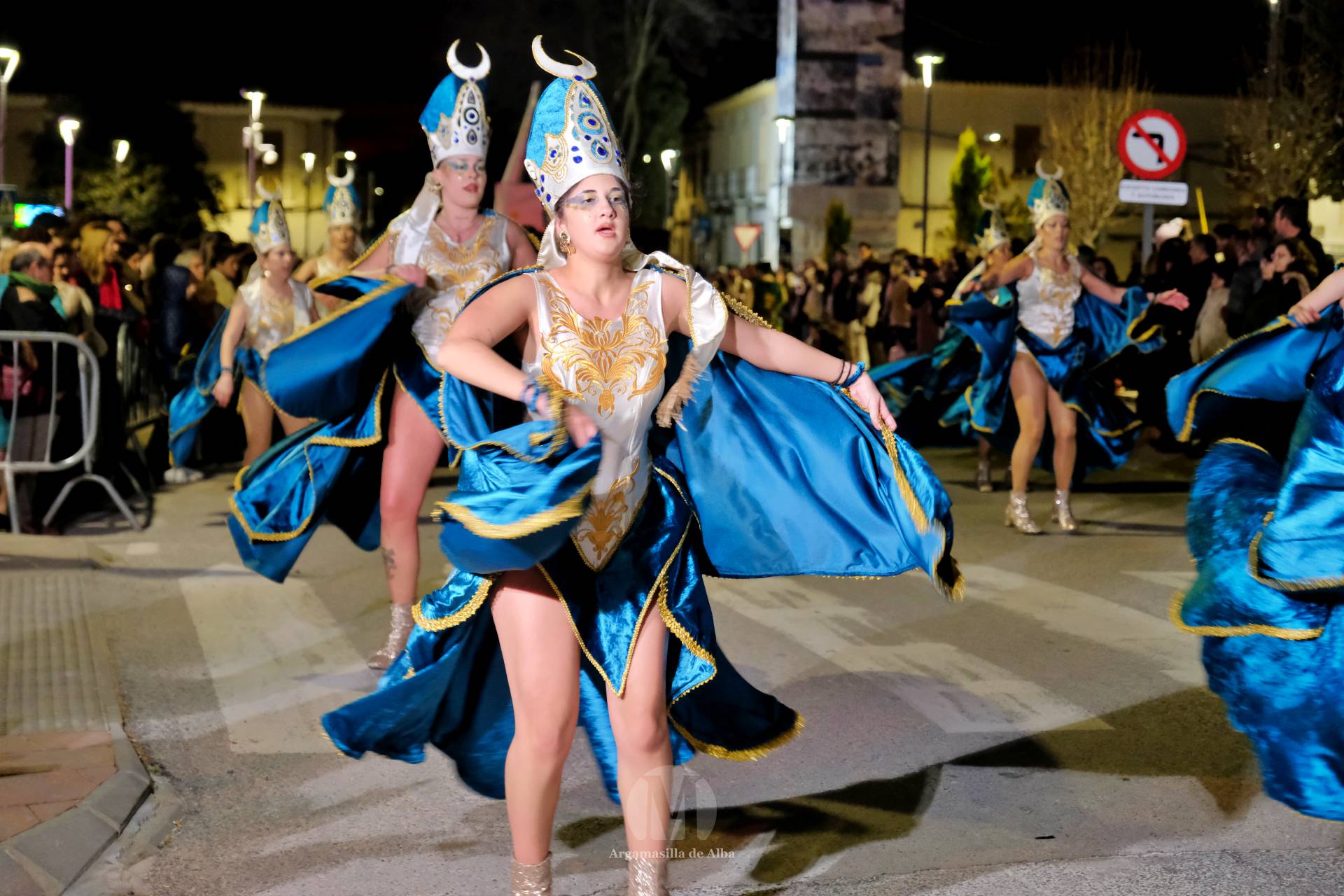 El Gran Desfile de Comparsas recorre Argamasilla de Alba con diez agrupaciones