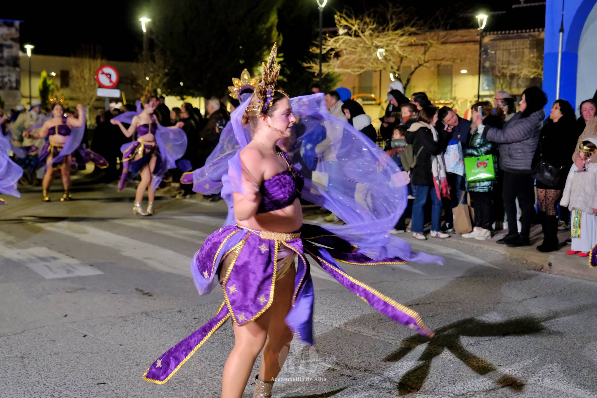 El Gran Desfile de Comparsas recorre Argamasilla de Alba con diez agrupaciones