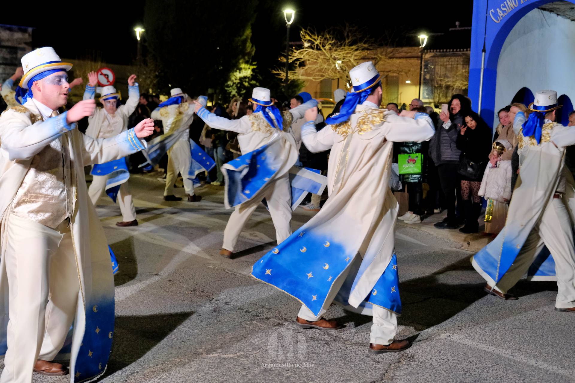 El Gran Desfile de Comparsas recorre Argamasilla de Alba con diez agrupaciones