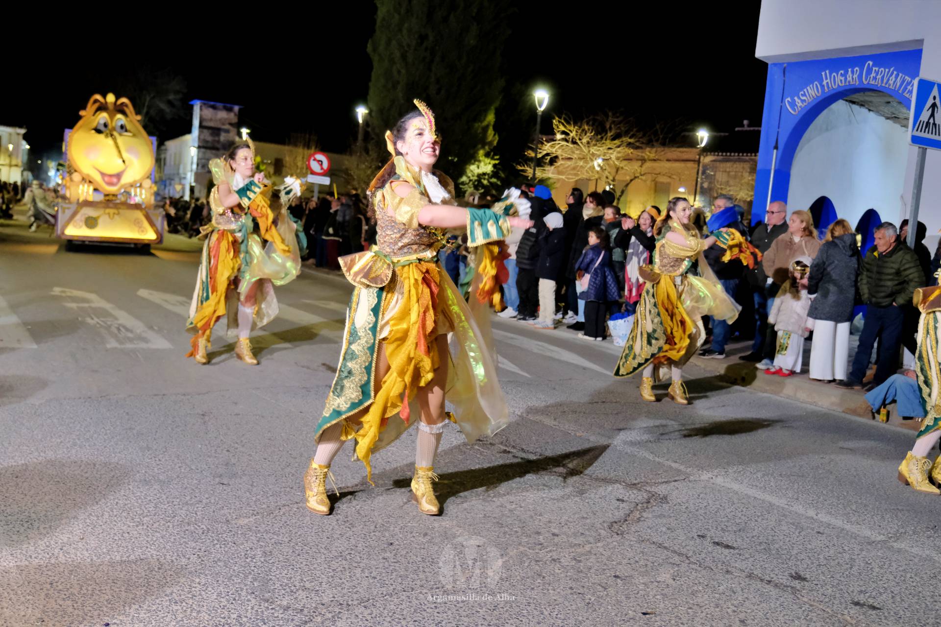El Gran Desfile de Comparsas recorre Argamasilla de Alba con diez agrupaciones