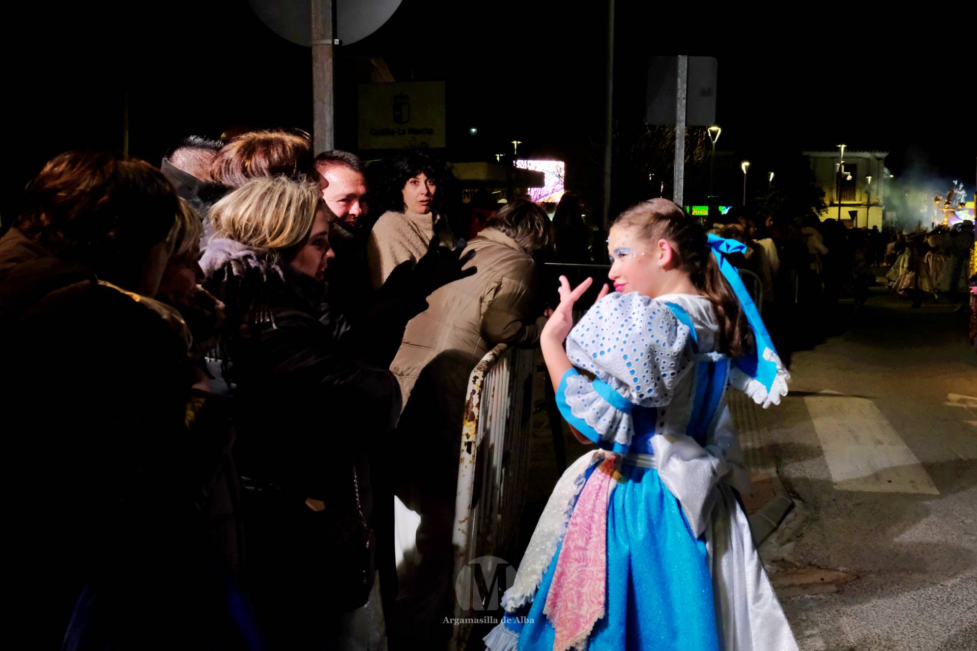 El Gran Desfile de Comparsas recorre Argamasilla de Alba con diez agrupaciones