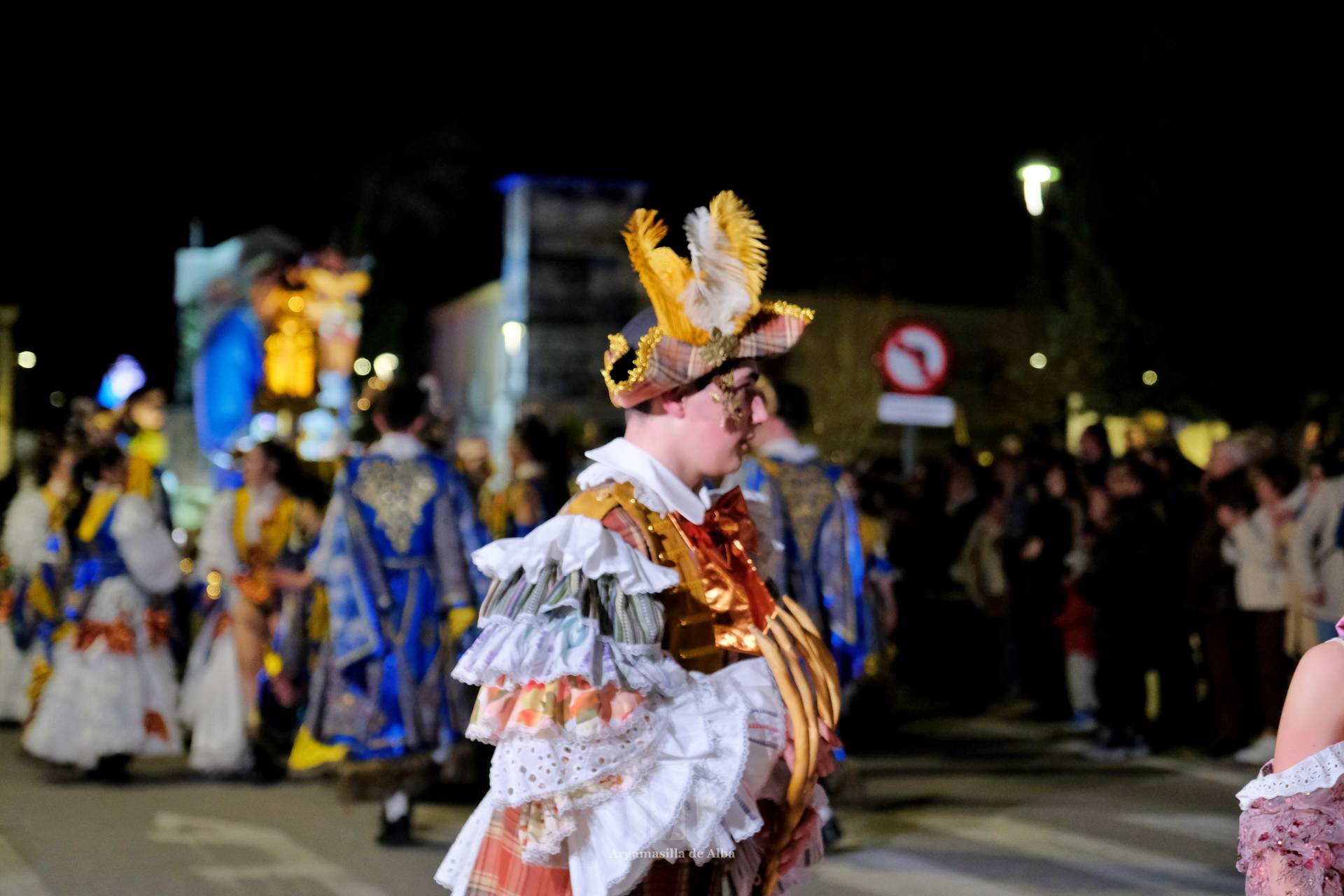 El Gran Desfile de Comparsas recorre Argamasilla de Alba con diez agrupaciones
