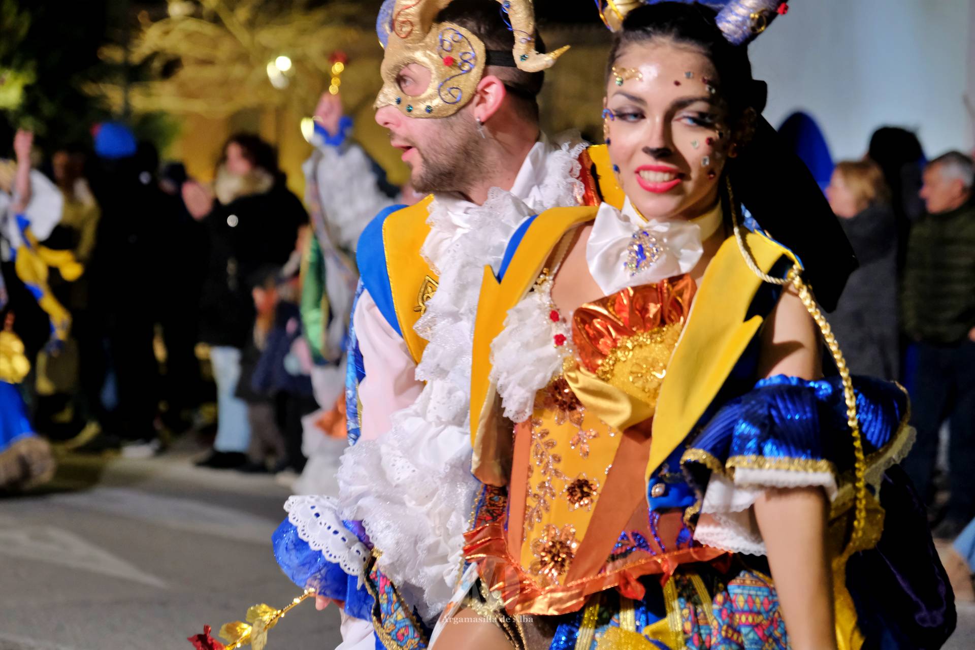 El Gran Desfile de Comparsas recorre Argamasilla de Alba con diez agrupaciones
