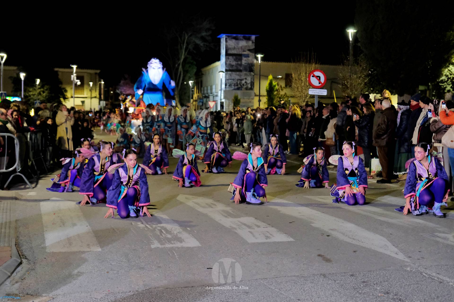 El Gran Desfile de Comparsas recorre Argamasilla de Alba con diez agrupaciones